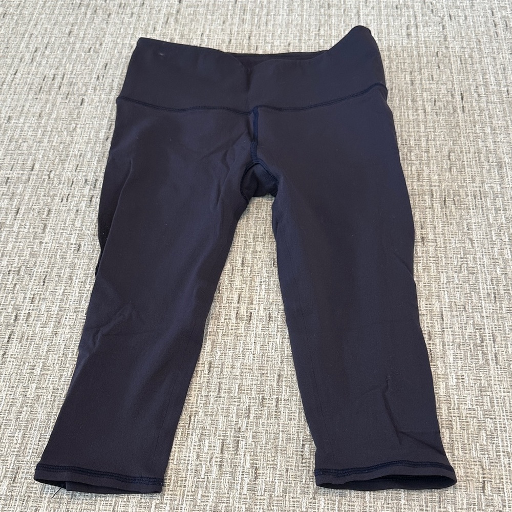 Lululemon Wunder Under deep purple cropped Leggings